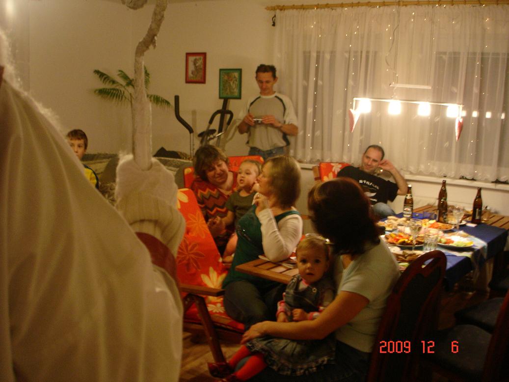 Mikul s erty nadloval
